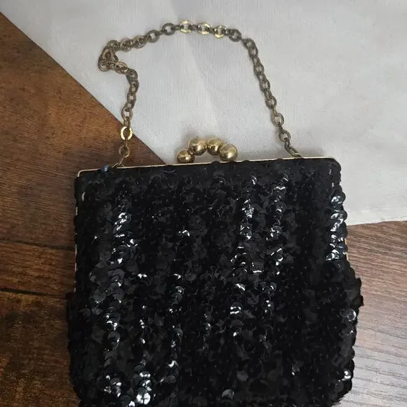 Vintage black sequin small clutch purse with gold accents! - Picture 1 of 3